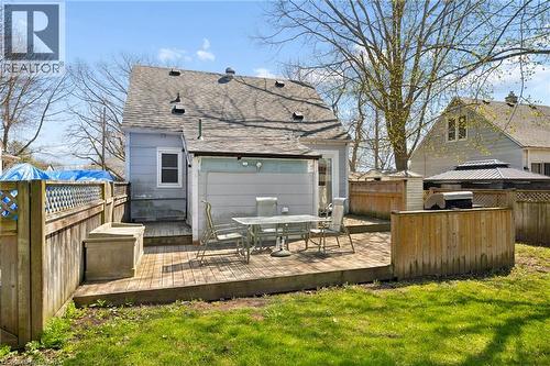 100 Memorial Crescent, Guelph, ON - Outdoor