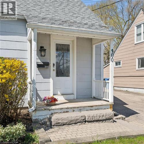 100 Memorial Crescent, Guelph, ON - Outdoor With Exterior