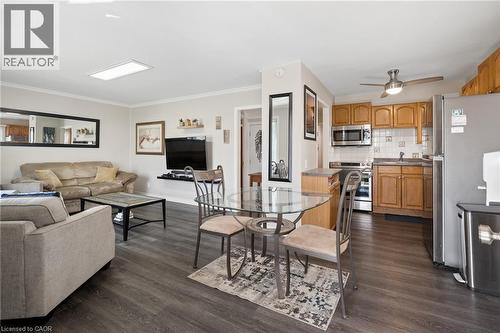 100 Memorial Crescent, Guelph, ON - Indoor