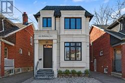443 HILLSDALE AVENUE E Toronto, ON M4S 1V1