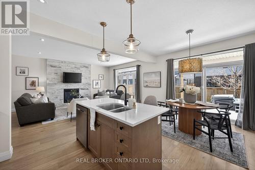 1765 Brayford Avenue, London South (South K), ON - Indoor Photo Showing Kitchen With Double Sink
