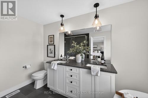 1765 Brayford Avenue, London South (South K), ON - Indoor Photo Showing Bathroom