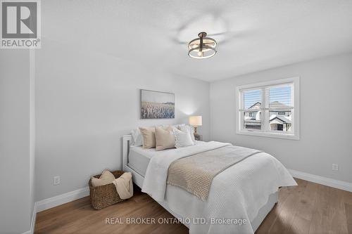 1765 Brayford Avenue, London South (South K), ON - Indoor Photo Showing Bedroom