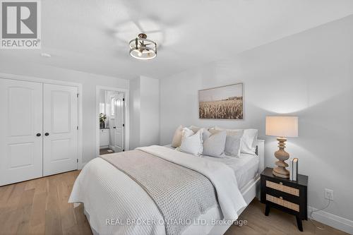 1765 Brayford Avenue, London South (South K), ON - Indoor Photo Showing Bedroom