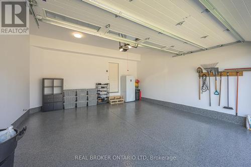 1765 Brayford Avenue, London South (South K), ON - Indoor Photo Showing Garage