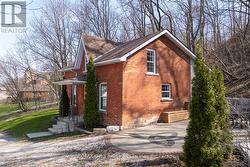 735 5TH AVENUE E Owen Sound, ON N4K 2R7