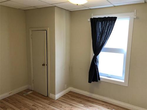 283 Horace St, Winnipeg, MB 