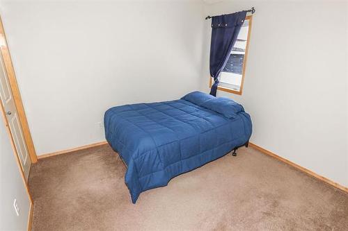 183 Golden Eagle Dr, Winnipeg, MB 
