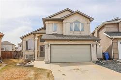 183 Golden Eagle DR  Winnipeg, MB R2K 4M4