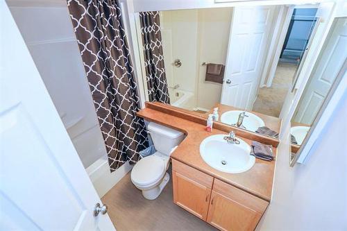 183 Golden Eagle Dr, Winnipeg, MB 