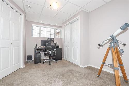 183 Golden Eagle Dr, Winnipeg, MB 
