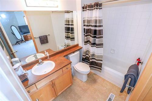 183 Golden Eagle Dr, Winnipeg, MB 