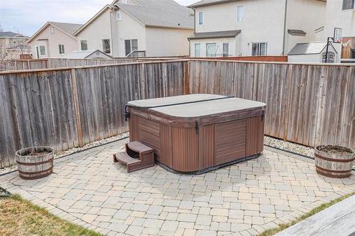 183 Golden Eagle Dr, Winnipeg, MB 