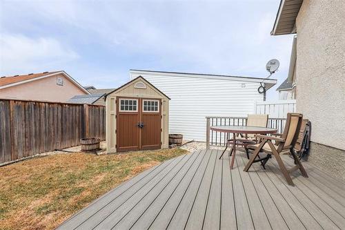183 Golden Eagle Dr, Winnipeg, MB 
