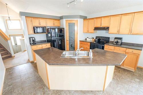 183 Golden Eagle Dr, Winnipeg, MB 