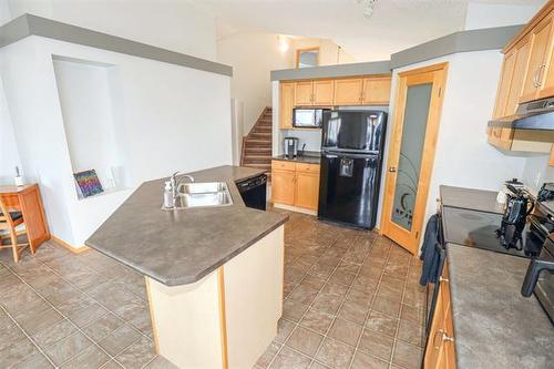 183 Golden Eagle Dr, Winnipeg, MB 