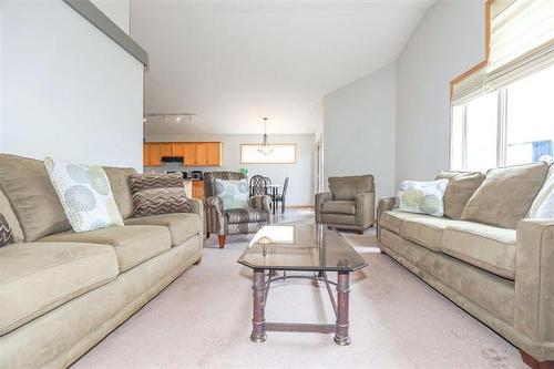 183 Golden Eagle Dr, Winnipeg, MB 