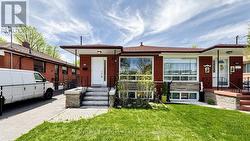 126 FENSIDE DRIVE Toronto, ON M3A 2V8