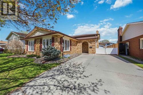 1088 SALISBURY STREET  Sarnia, ON N7S 3V5