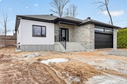 2105 Rue Gilles-Grondin Shawinigan, QC G9P 0G5