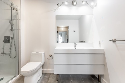 Salle de bains - 809-8 Av. Donegani, Pointe-Claire, QC - Indoor Photo Showing Bathroom