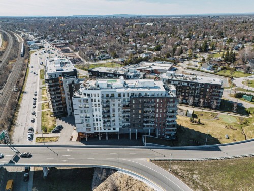 Photo aérienne - 809-8 Av. Donegani, Pointe-Claire, QC - Outdoor With View
