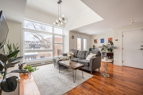 Salon - 6-1240 Rue St-Timothée, Montréal (Ville-Marie), QC - Indoor Photo Showing Living Room