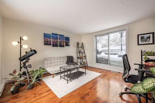 Chambre à coucher - 6-1240 Rue St-Timothée, Montréal (Ville-Marie), QC - Indoor Photo Showing Living Room