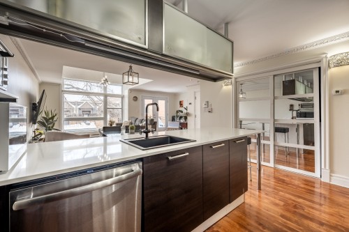 Cuisine - 6-1240 Rue St-Timothée, Montréal (Ville-Marie), QC - Indoor Photo Showing Kitchen With Upgraded Kitchen