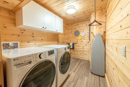 Salle de lavage - 49 Rue De La Pointe, La Minerve, QC - Indoor Photo Showing Laundry Room