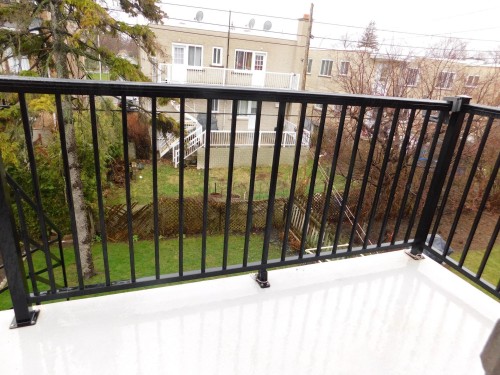 Balcon - 682 Rue Du Caven Circle, Montréal (Saint-Laurent), QC - Outdoor With Exterior