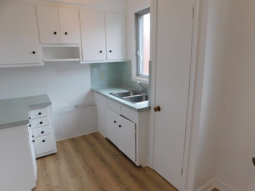 Cuisine - 682 Rue Du Caven Circle, Montréal (Saint-Laurent), QC - Indoor Photo Showing Kitchen With Double Sink