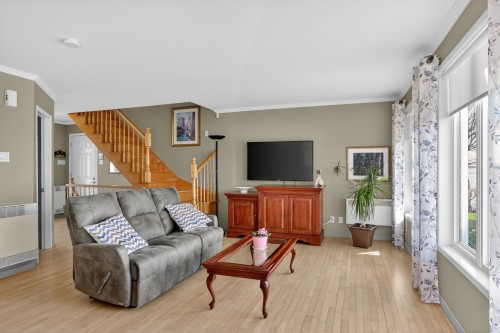 Salon - 3320 Rue Notre-Dame E., Trois-Rivières, QC - Indoor Photo Showing Living Room
