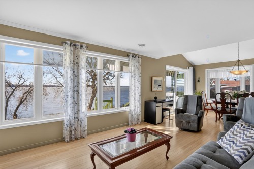 Salon - 3320 Rue Notre-Dame E., Trois-Rivières, QC - Indoor Photo Showing Living Room