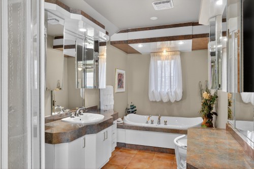 Salle de bains - 3320 Rue Notre-Dame E., Trois-Rivières, QC - Indoor Photo Showing Bathroom