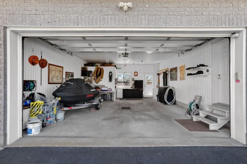 Garage - 3320 Rue Notre-Dame E., Trois-Rivières, QC - Indoor Photo Showing Garage