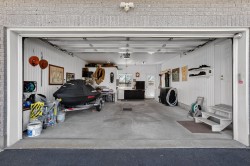 Garage - 