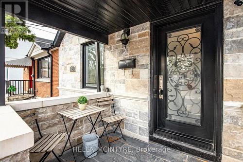 2 Birch Tree Crescent, Toronto, ON - Indoor Photo Showing Kitchen
