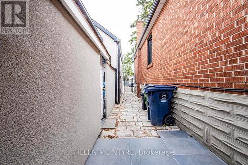 2 Birch Tree Crescent, Toronto, ON - Outdoor