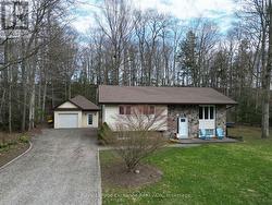32 BLAIRS TRAIL  Huron-Kinloss, ON N2X 0B3