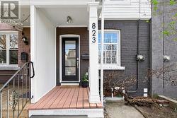 823 SAMMON AVENUE  Toronto, ON M4C 2E7