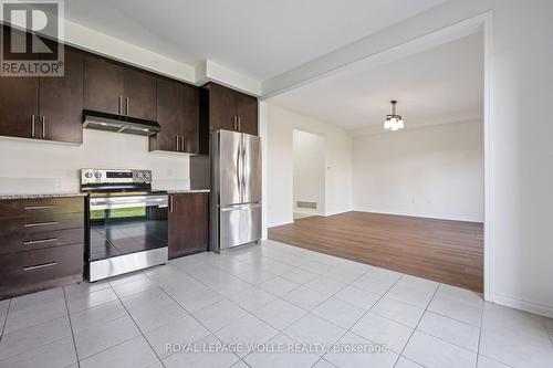 267 Grovehill Crescent, Kitchener, ON - Indoor Photo Showing Kitchen
