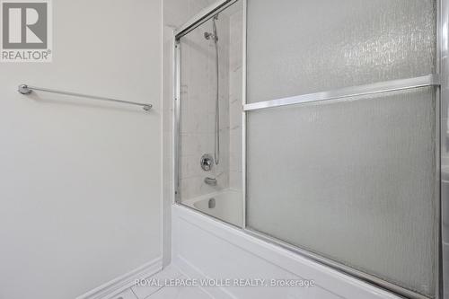 267 Grovehill Crescent, Kitchener, ON - Indoor Photo Showing Bathroom