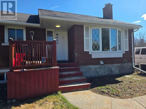 176 OAKRIDGE BOULEVARD  Ottawa, ON K2G 2V2