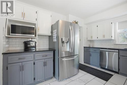 Main Floor: Kitchen - 305 Stephen Street, London South (South B), ON - Indoor Photo Showing Kitchen