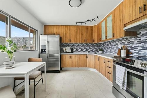 47 361 Westwood Drive, Winnipeg, MB - Indoor Photo Showing Kitchen