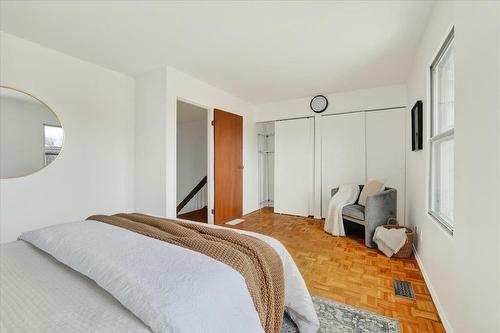 47 361 Westwood Drive, Winnipeg, MB - Indoor Photo Showing Bedroom