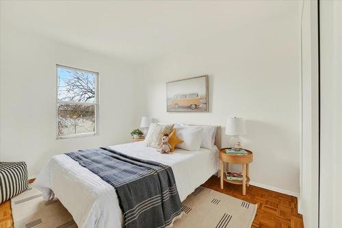 47 361 Westwood Drive, Winnipeg, MB - Indoor Photo Showing Bedroom