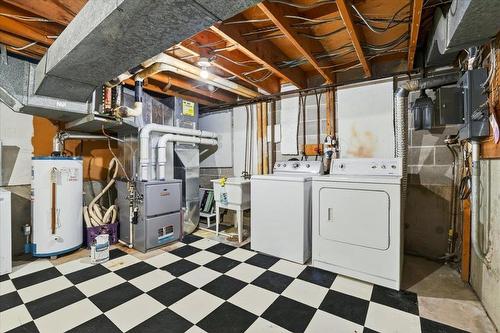 47 361 Westwood Drive, Winnipeg, MB - Indoor Photo Showing Laundry Room