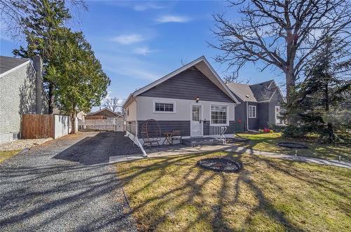 70 Handyside Avenue  Winnipeg, MB R2M 0M7